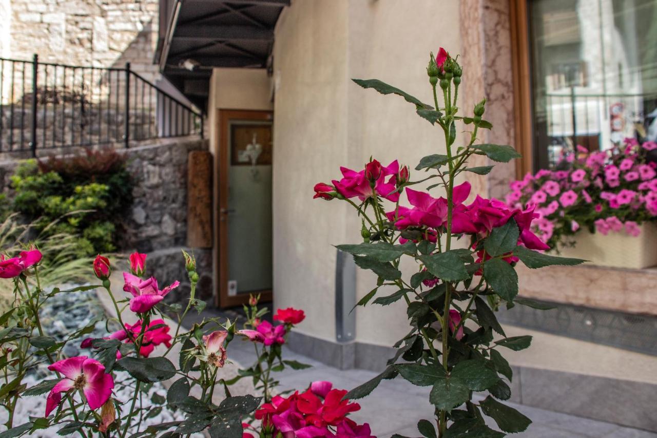 DolceVita Ambiez B&B San Lorenzo Dorsino Exterior foto