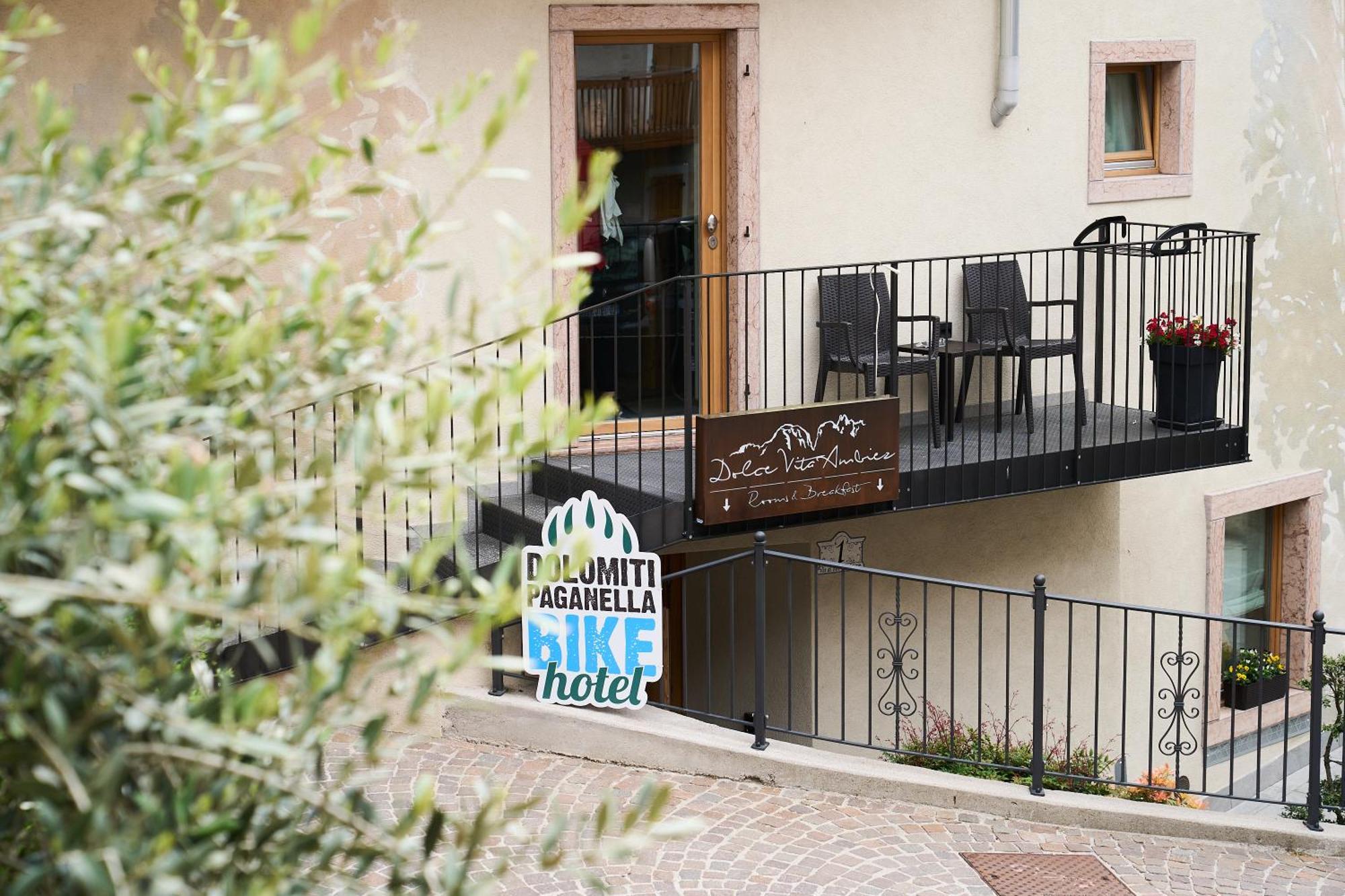 DolceVita Ambiez B&B San Lorenzo Dorsino Exterior foto